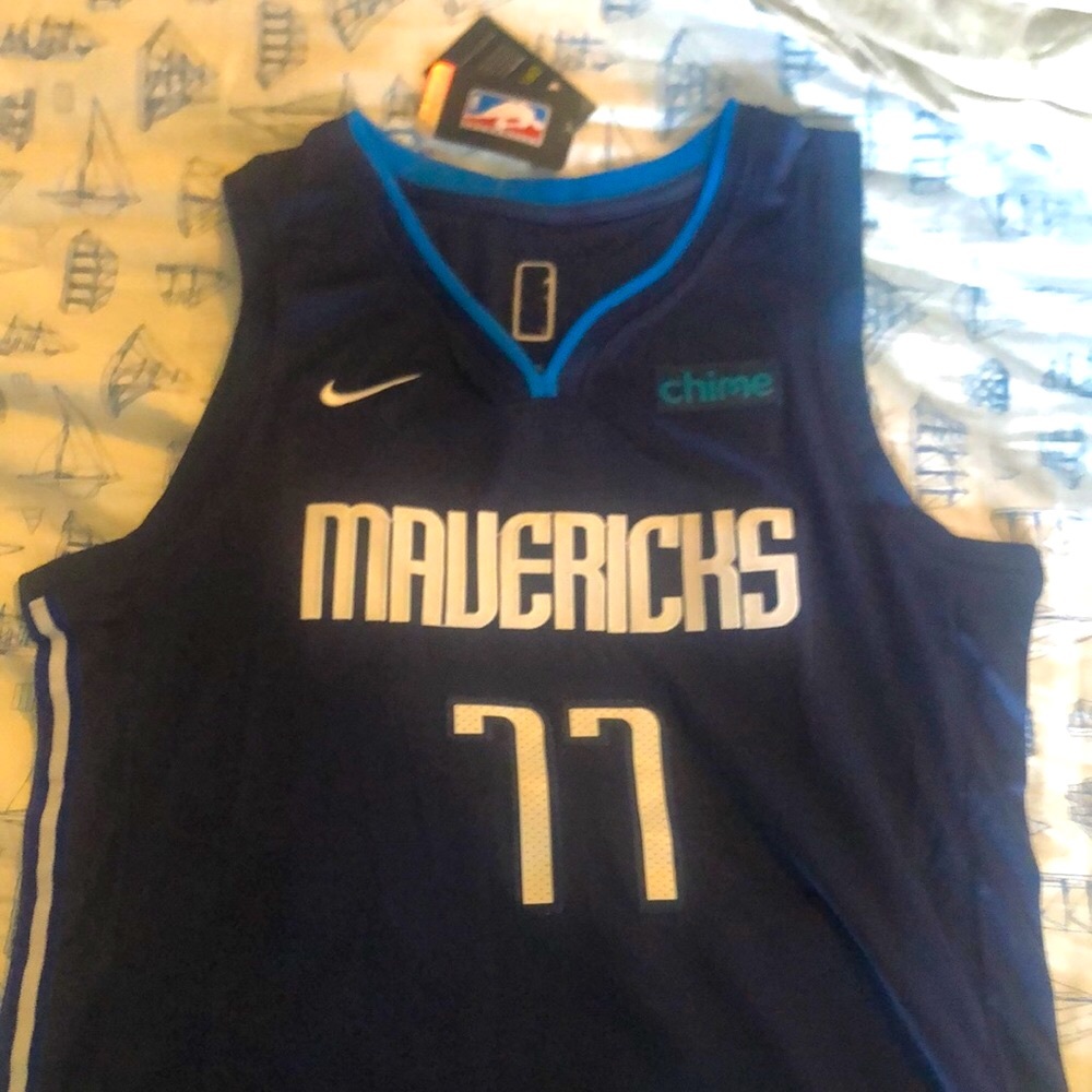 Nike Luka Doncic jersey BRAND NEW tags on